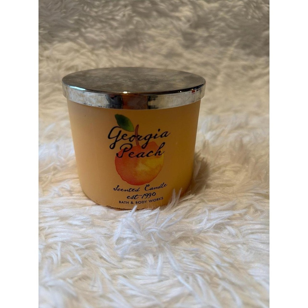 Bath and body works Georgia peach scented candle